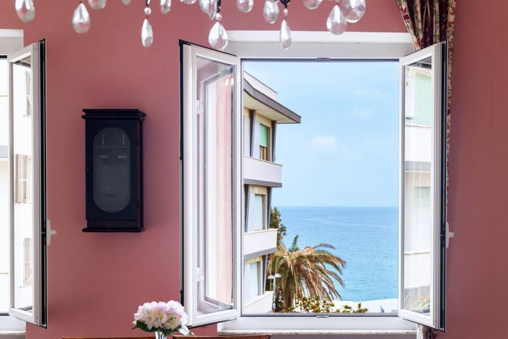 Le Finestre Sul Mare Apartment Албисола Марина Екстериор снимка
